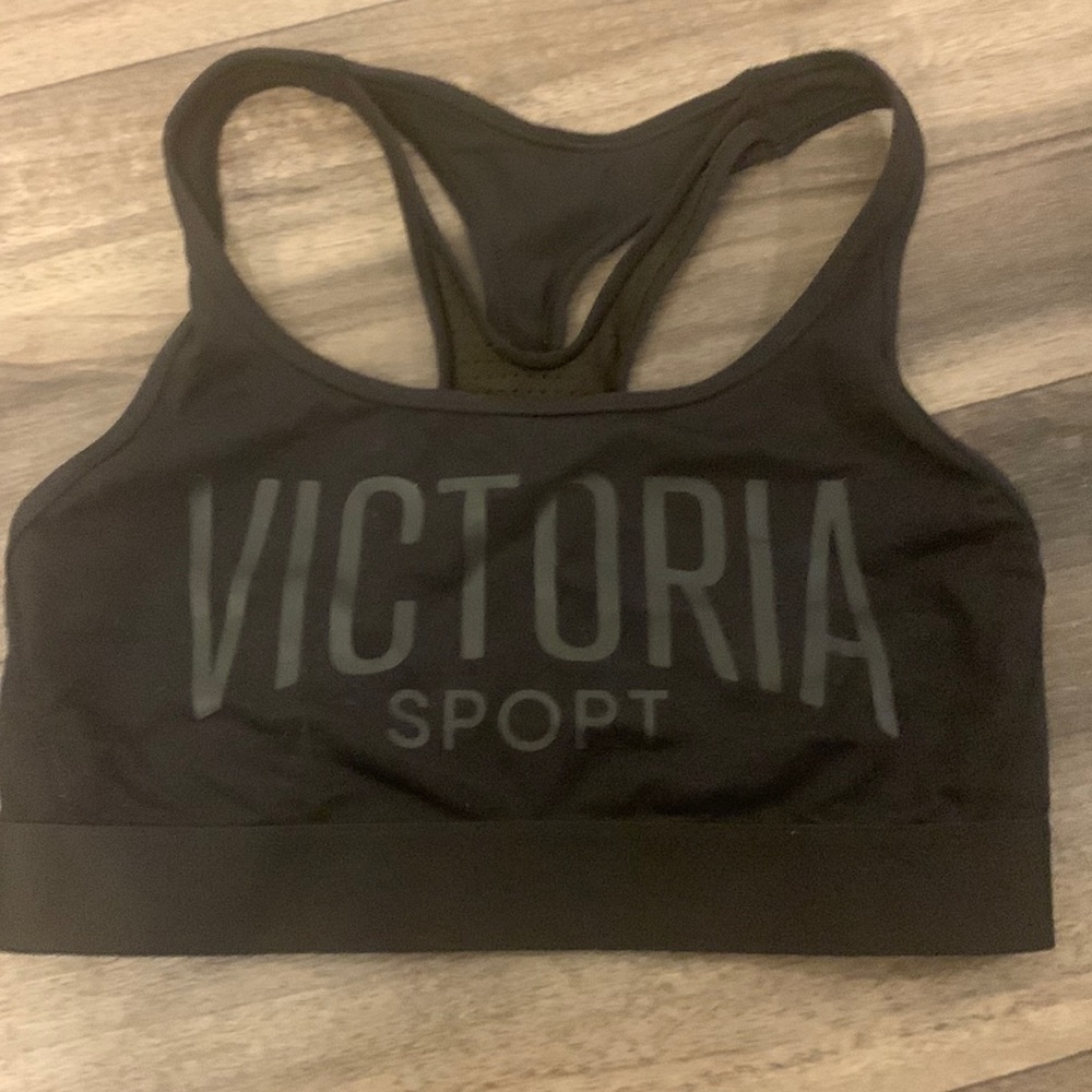 Victoria’s Secret/Victoria Sport Sports Bra